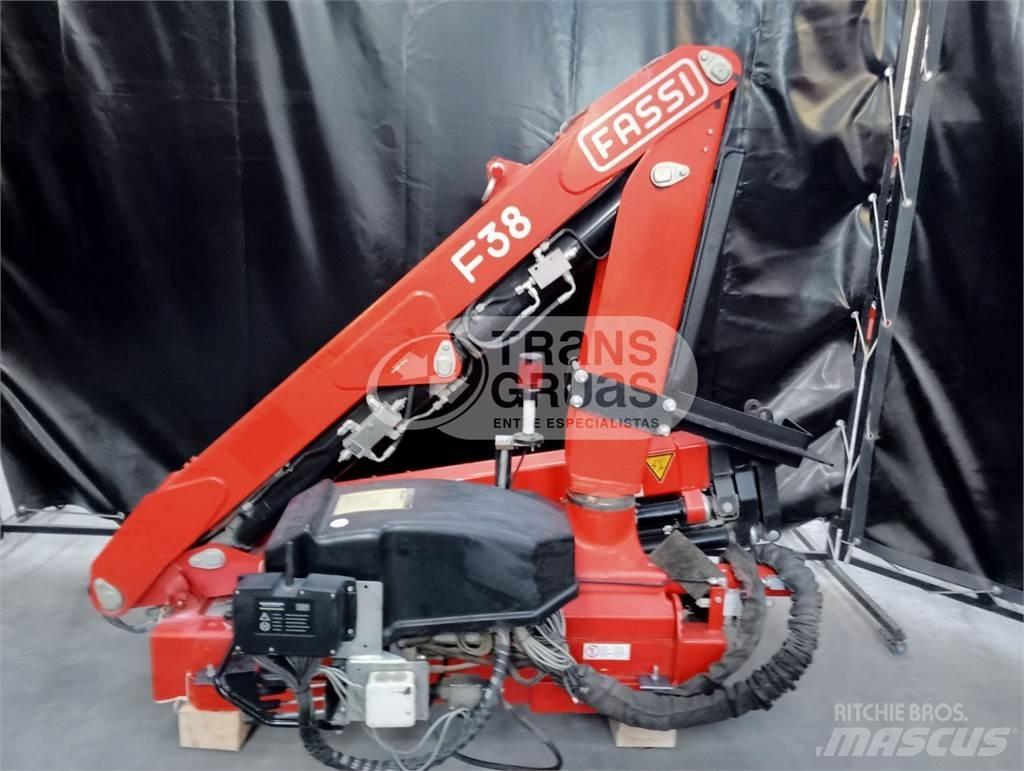 Fassi F38AF Товарещи кранове