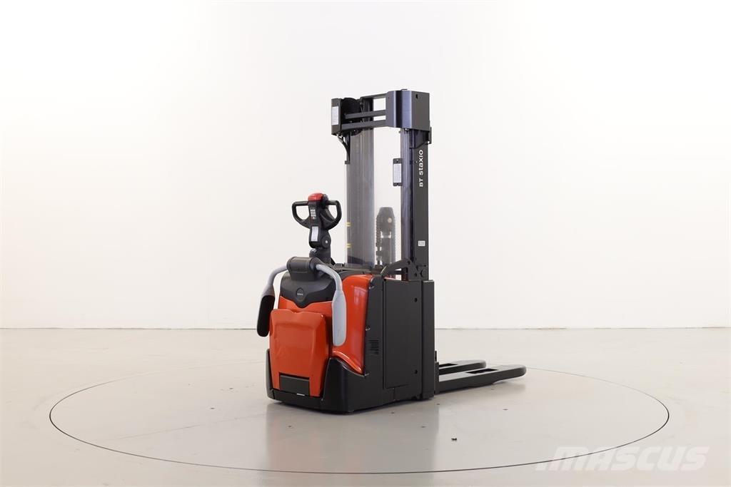 BT SPE140 L Колички високоповдигачи с теглич