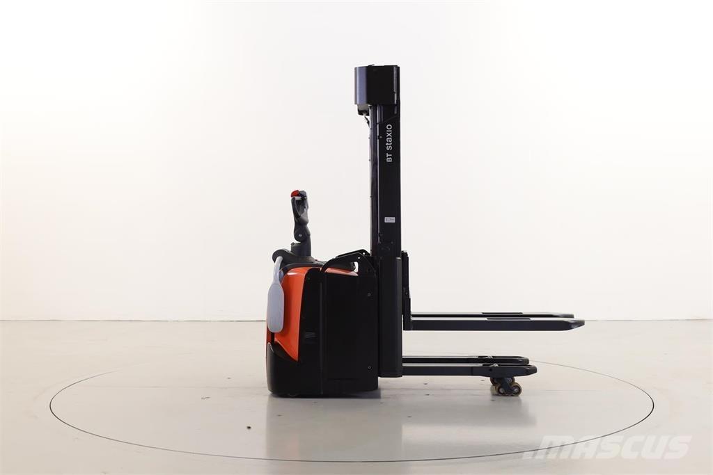 BT SPE140 L Колички високоповдигачи с теглич