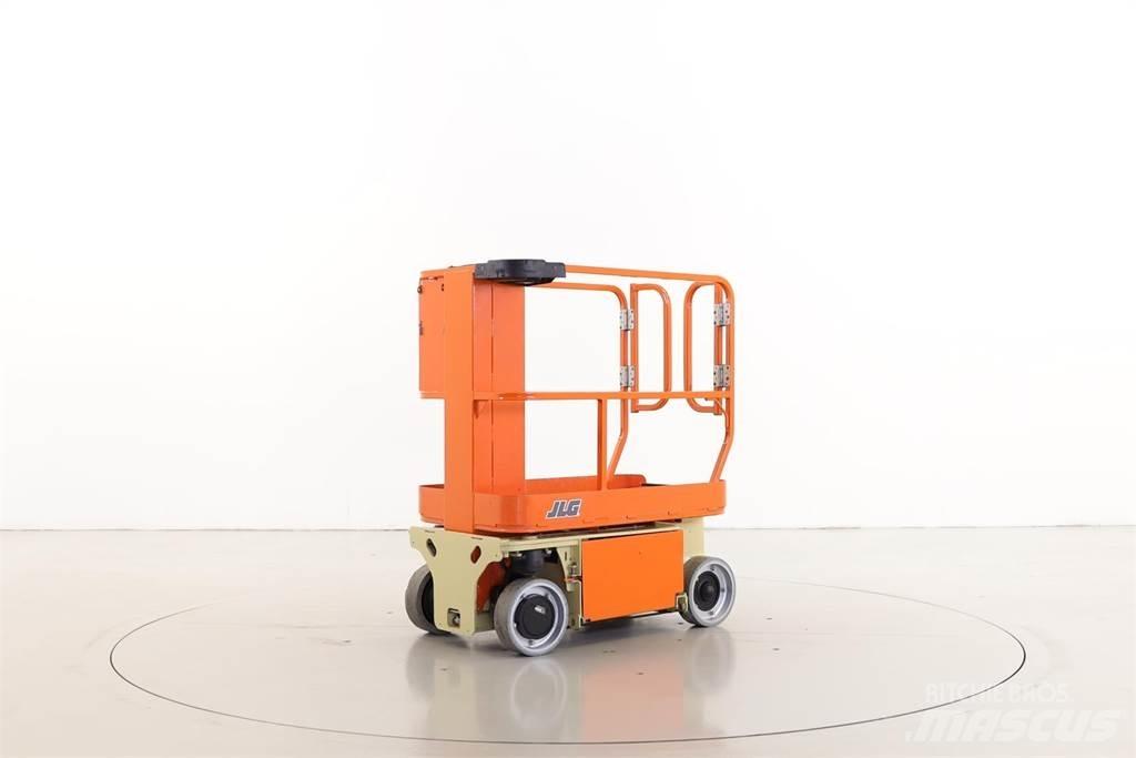 JLG 1230ES Вертикални мачтови повдигачи
