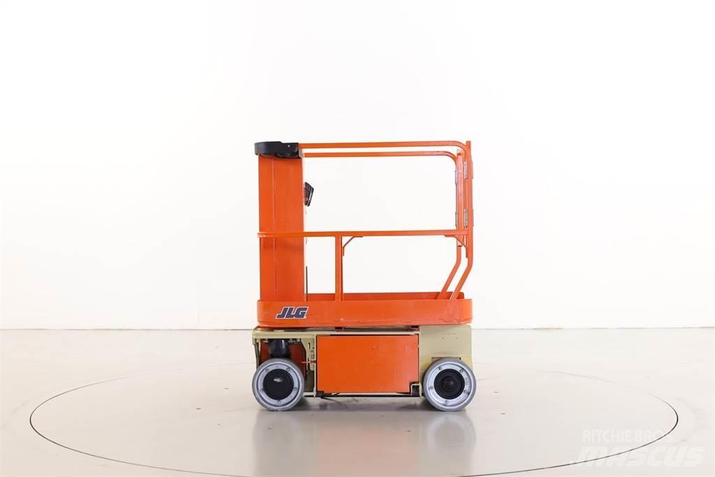 JLG 1230ES Вертикални мачтови повдигачи
