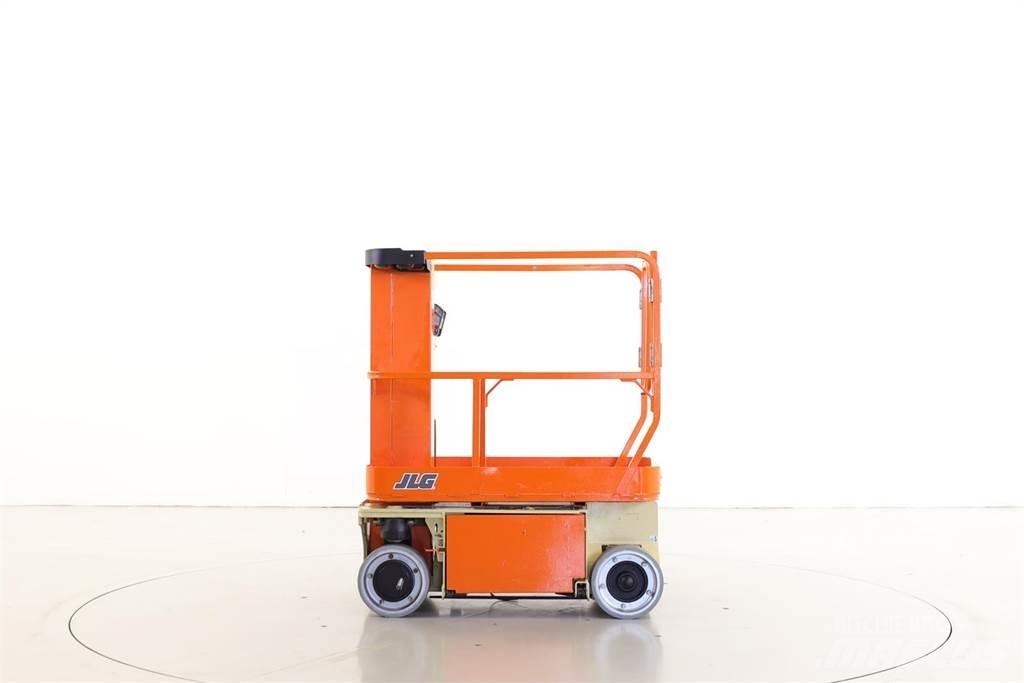 JLG 1230ES Вертикални мачтови повдигачи
