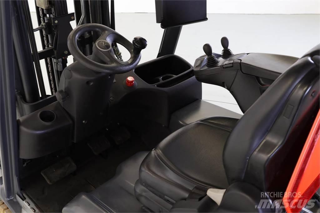 Linde E16P-02 Електрически вилични кари-повдигачи