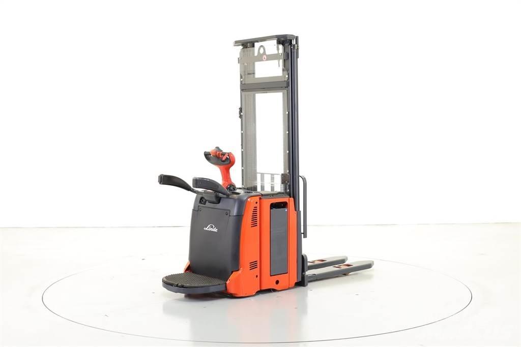 Linde L12AP Самоходни товарачи