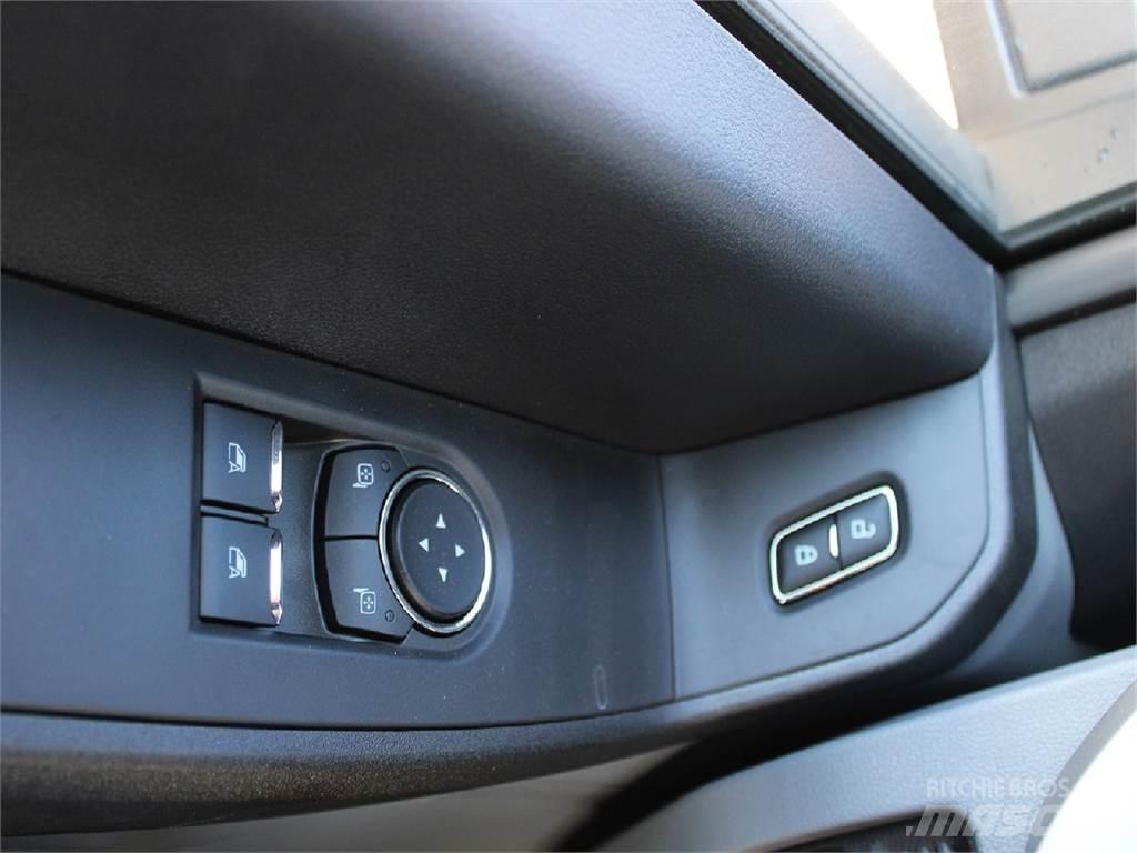 Ford F350 Общински/универсални превозни средства
