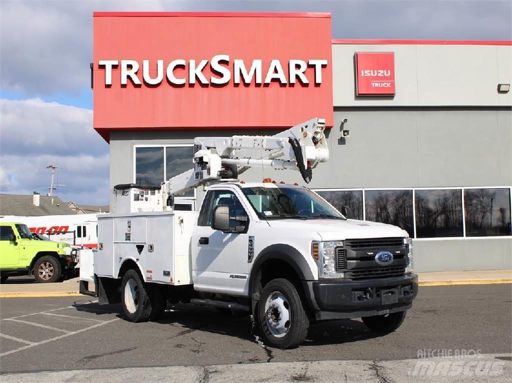Ford F550 Моторизирани платформи с талига