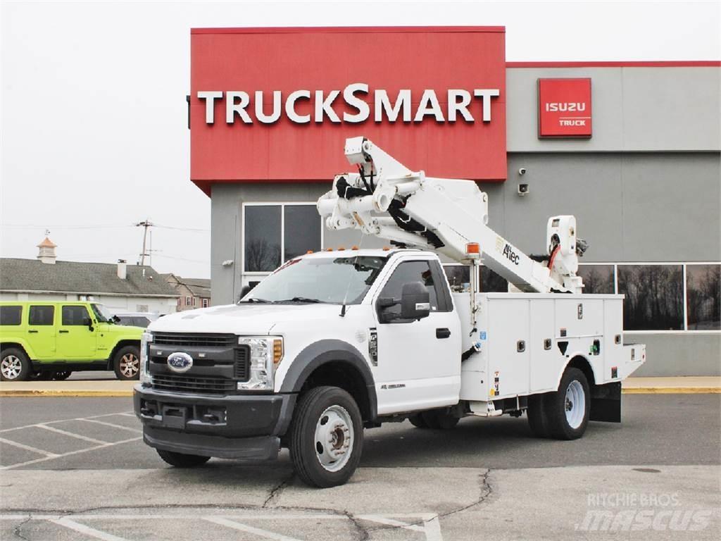 Ford F550 Моторизирани платформи с талига
