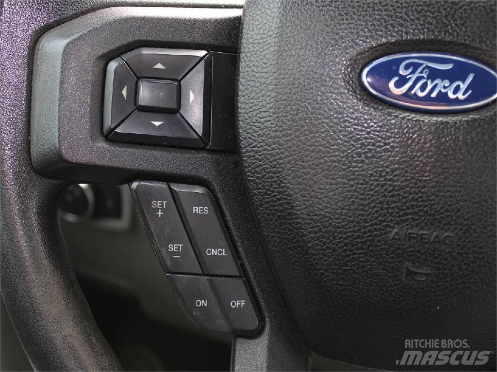Ford F550 Моторизирани платформи с талига