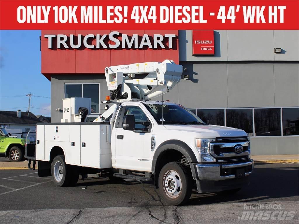 Ford F550 Моторизирани платформи с талига