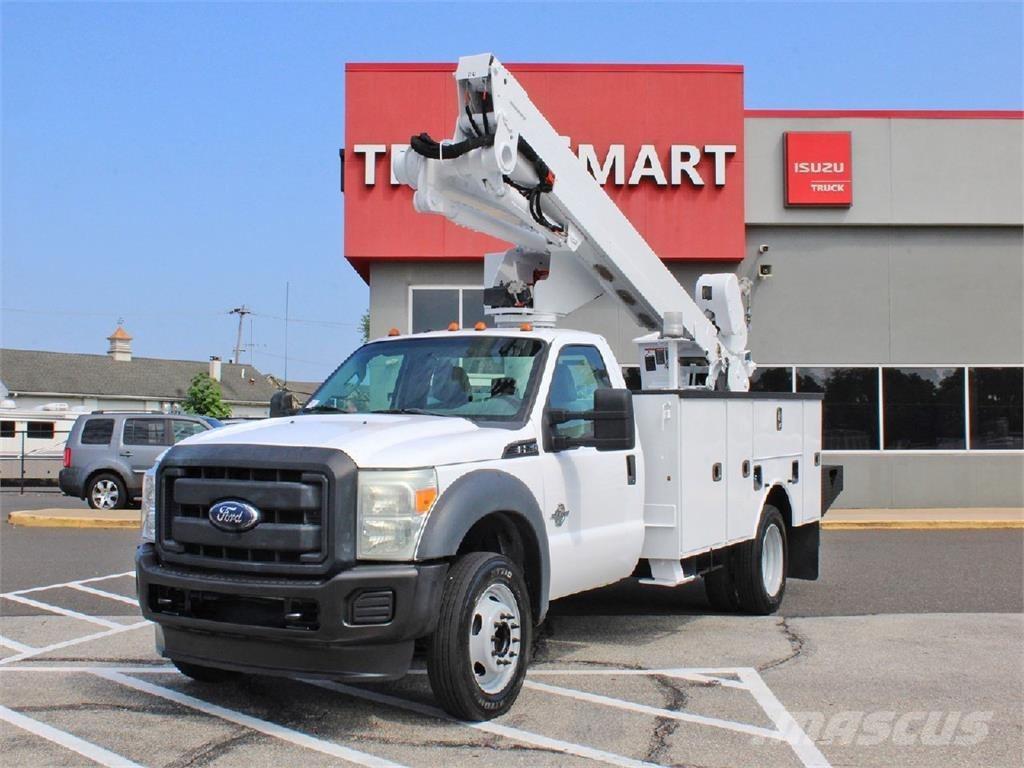 Ford F550 Моторизирани платформи с талига