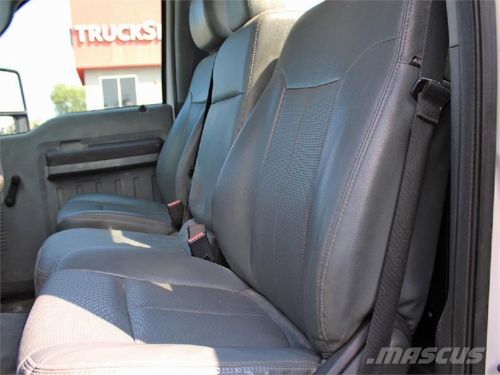 Ford F550 Моторизирани платформи с талига