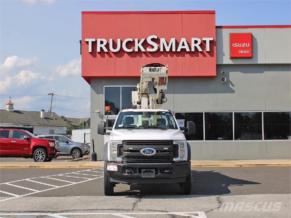 Ford F550 Моторизирани платформи с талига