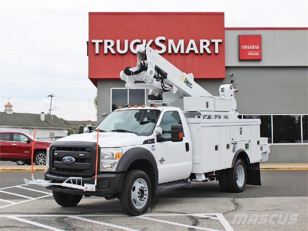 Ford F550 Моторизирани платформи с талига