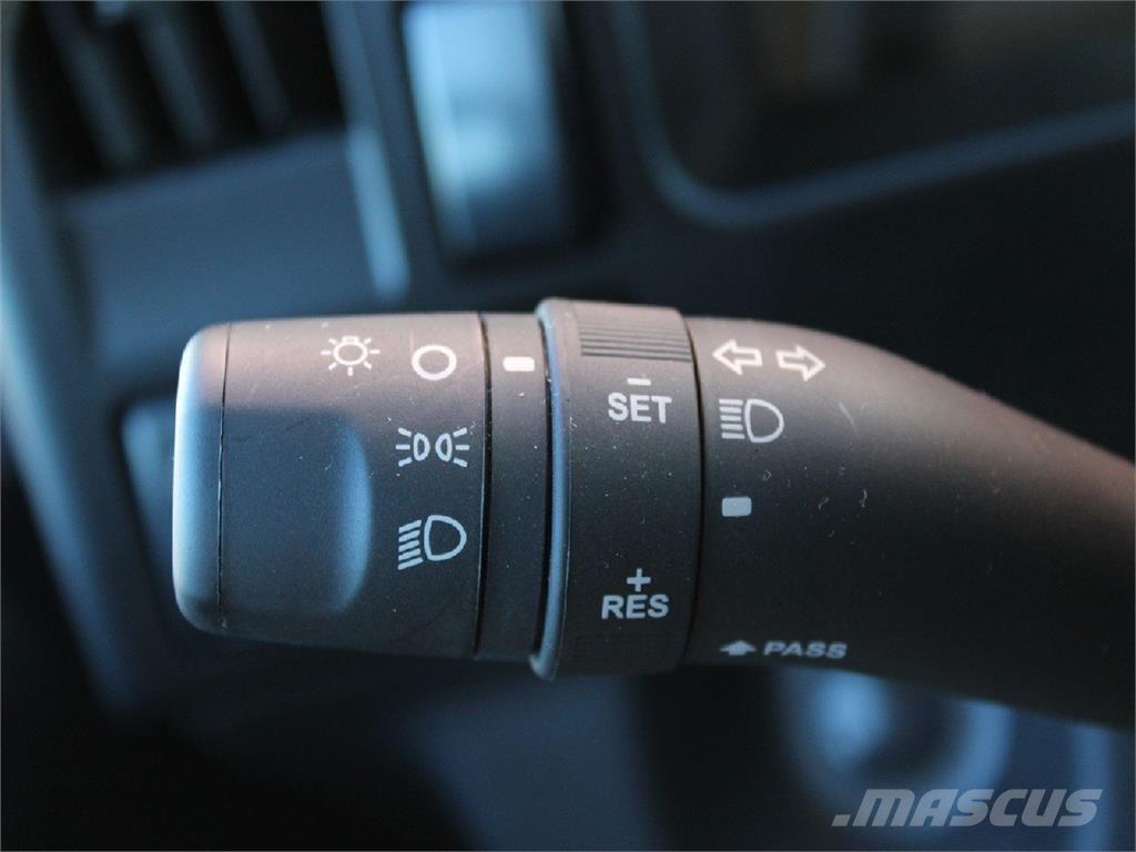 Isuzu NPR-HD Самосвал