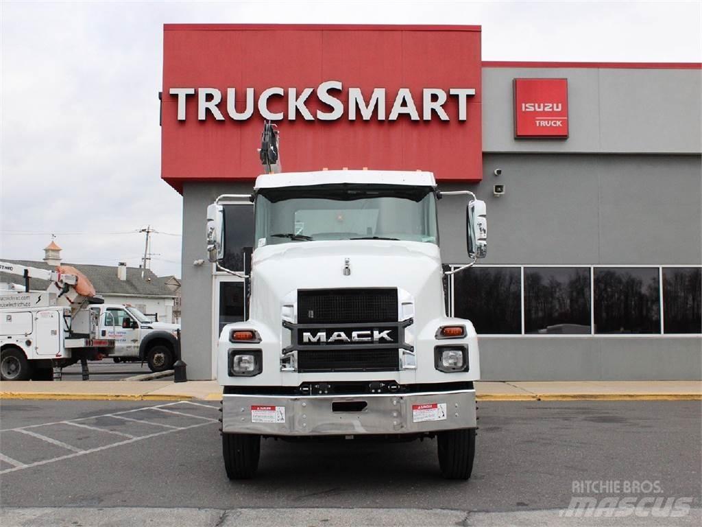 Mack MD6 Автомобили за пътна помощ