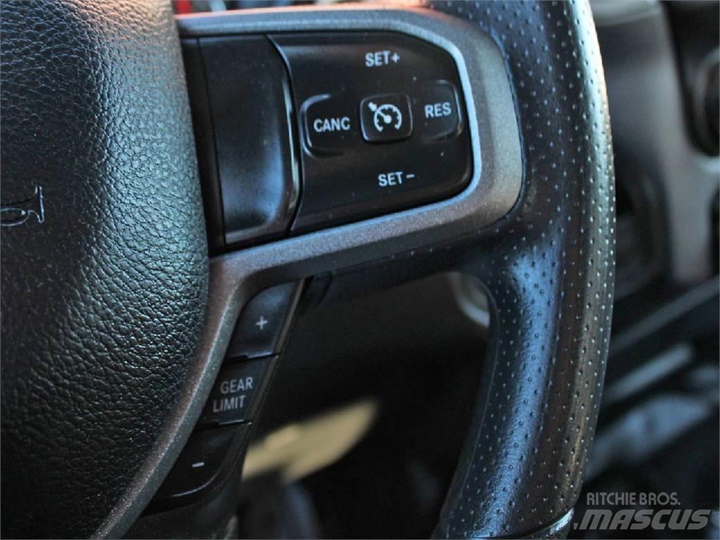RAM 5500 Автофургони