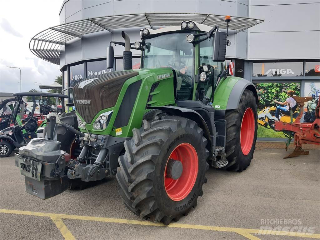 Fendt 828 VARIO S4 Трактори