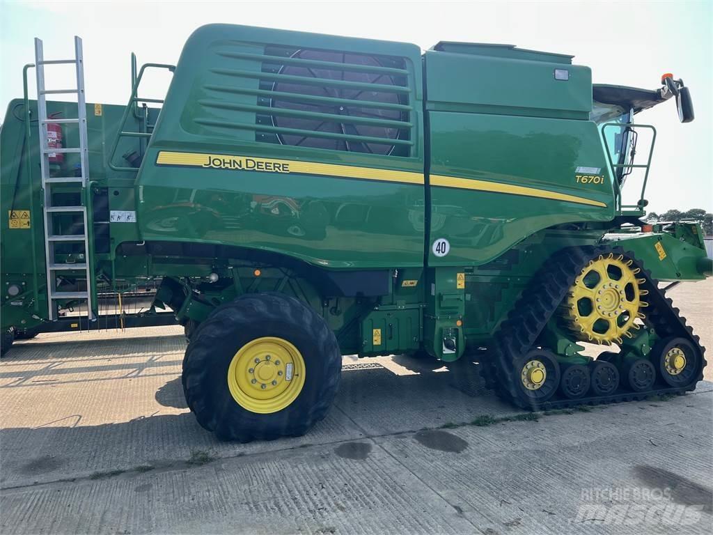 John Deere T670I Комбайни