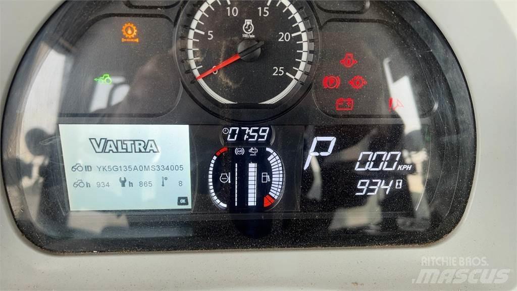 Valtra G135A Трактори