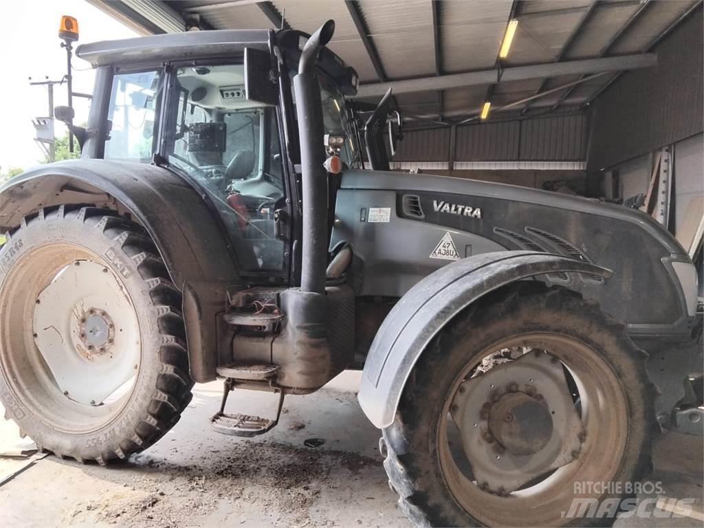 Valtra T183V Трактори