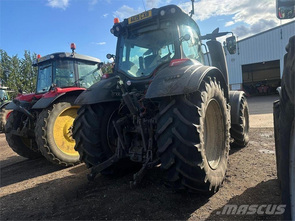 Valtra T234D Трактори