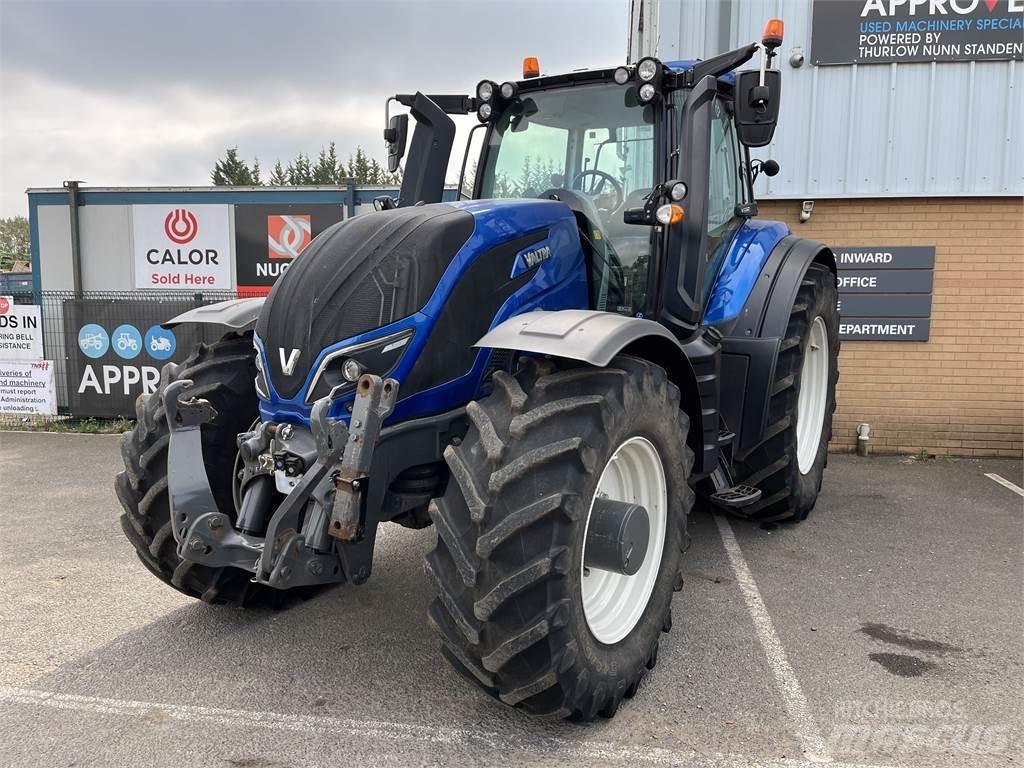 Valtra T254 Трактори