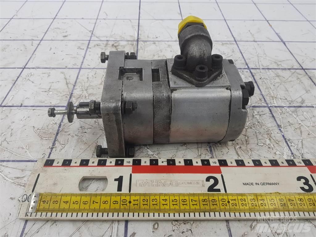  Duplomatic gear pump Части и оборудване за кранове
