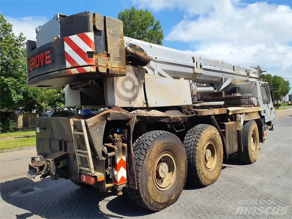 Grove GMK 3055 Всъдеходни кранове