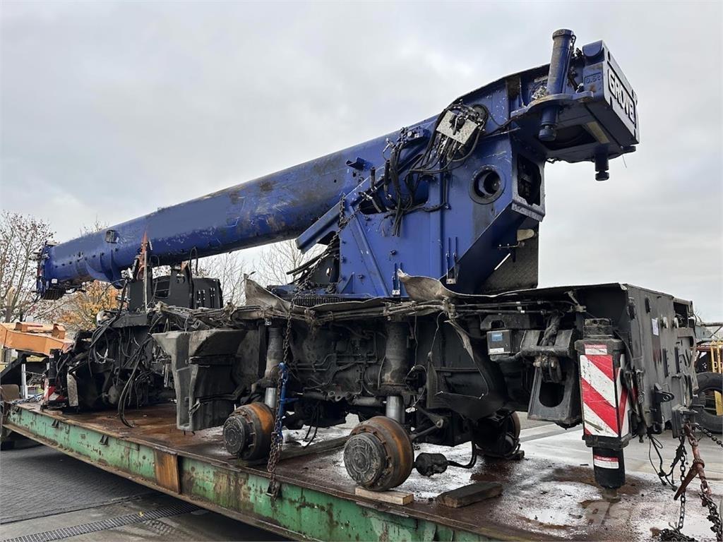 Grove GMK 4090 Всъдеходни кранове