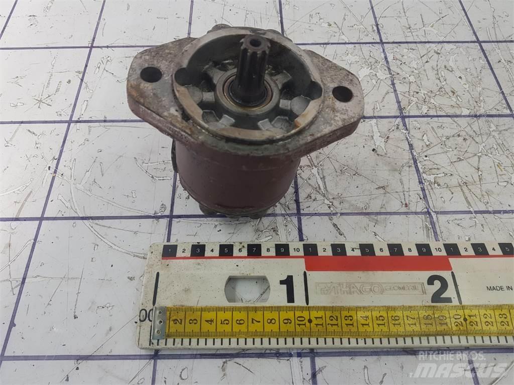 Grove steering pump Части и оборудване за кранове
