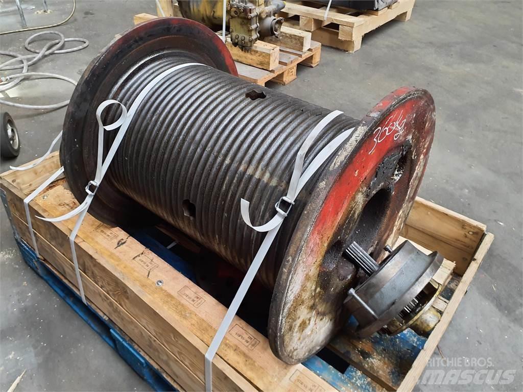 Krupp KMK 4070 winch Части и оборудване за кранове
