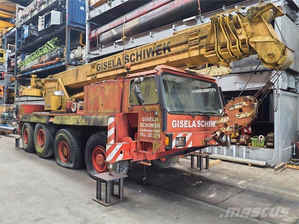 Liebherr LTM 1050 Всъдеходни кранове