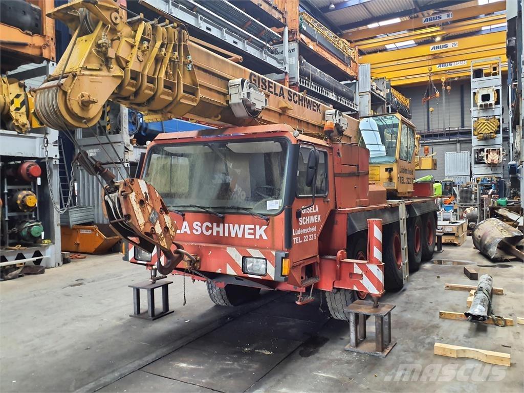 Liebherr LTM 1050 Всъдеходни кранове
