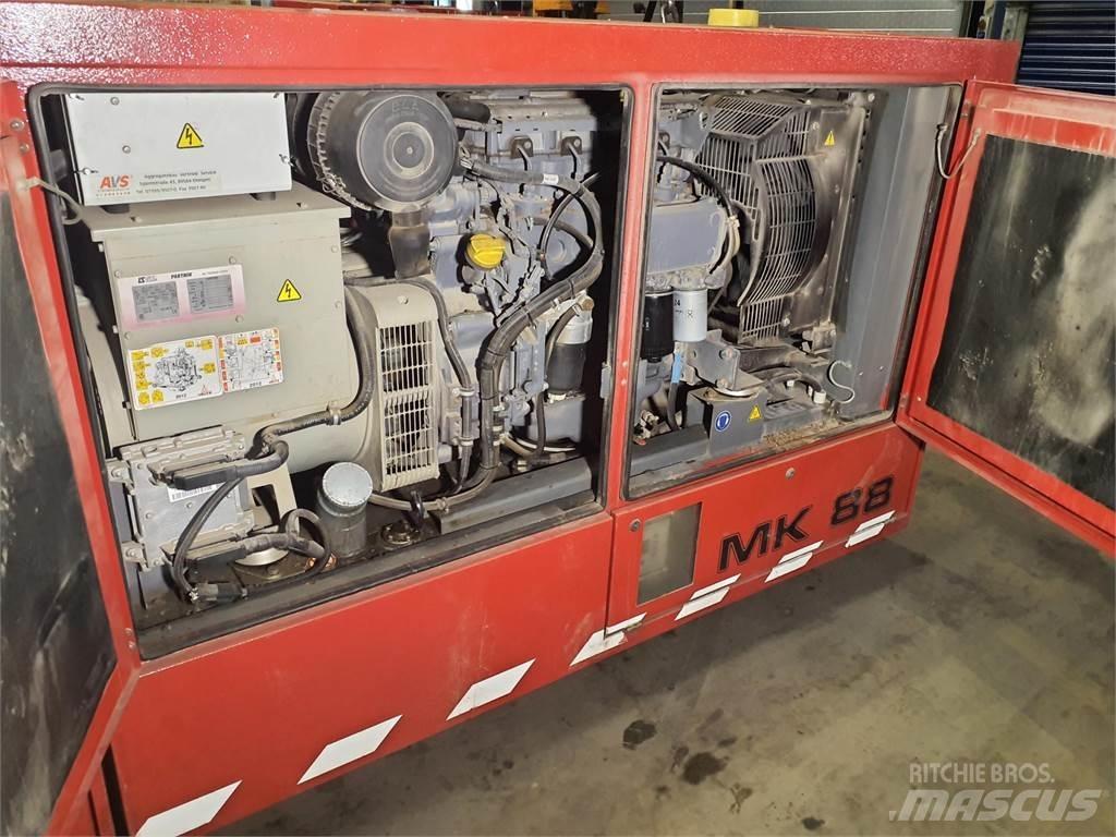 Liebherr MK 88 upper Части и оборудване за кранове
