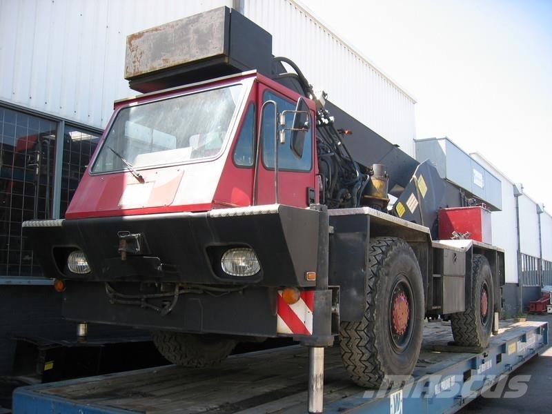 P&H S 15 for parts Всъдеходни кранове