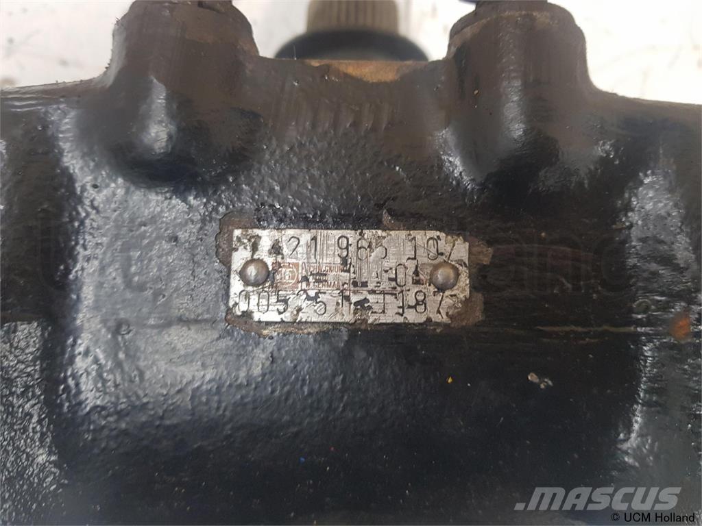 P&H S35 steering box Части и оборудване за кранове
