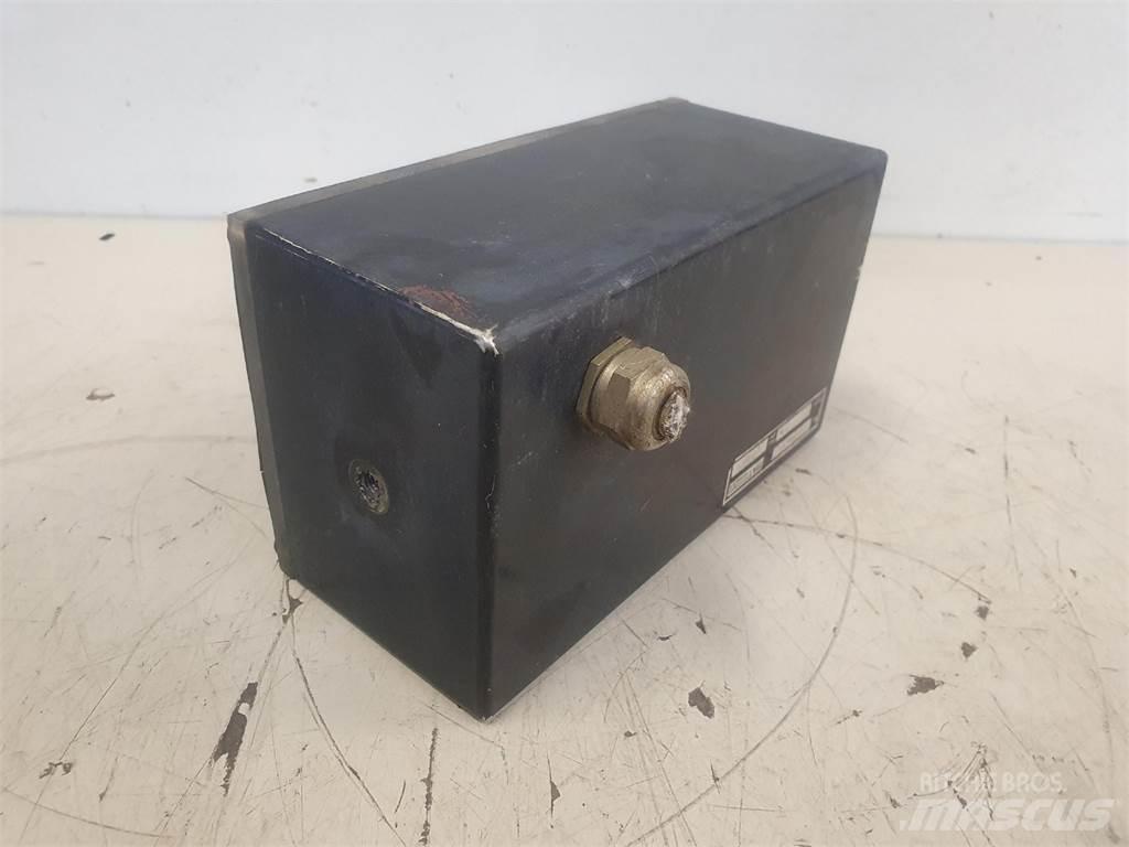  PAT LMB display Части и оборудване за кранове
