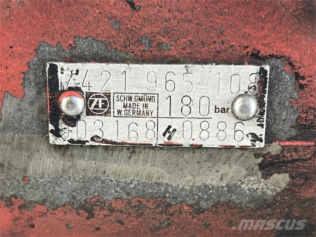  Steering box 180bar Части и оборудване за кранове
