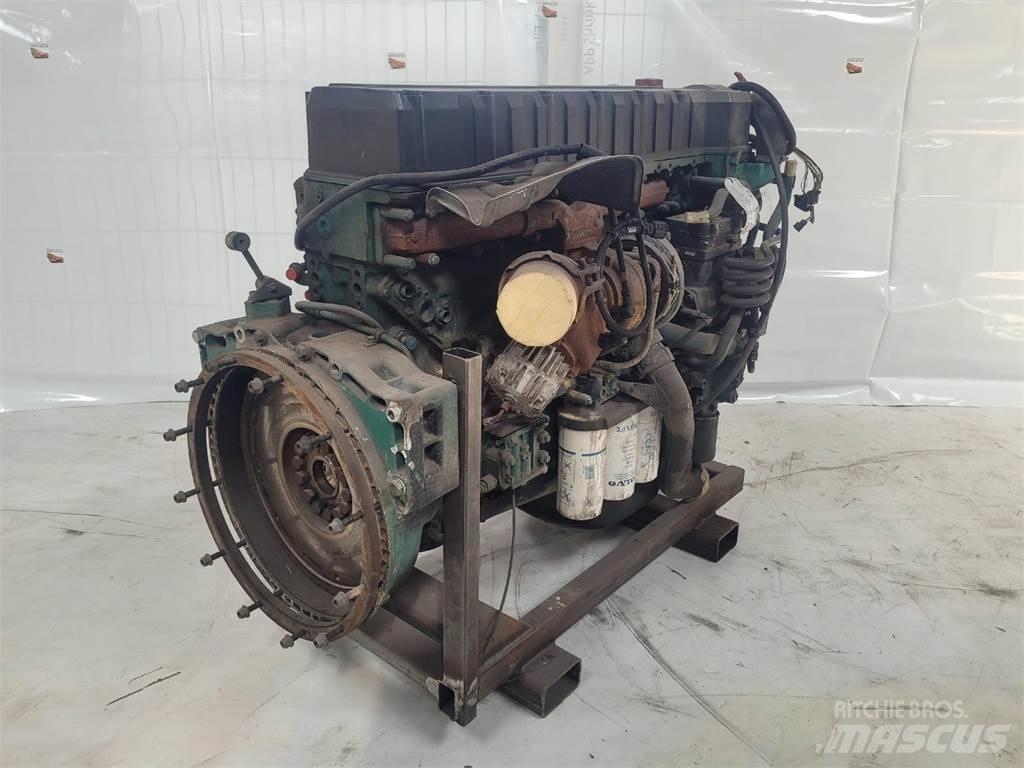 Volvo D12 Двигатели