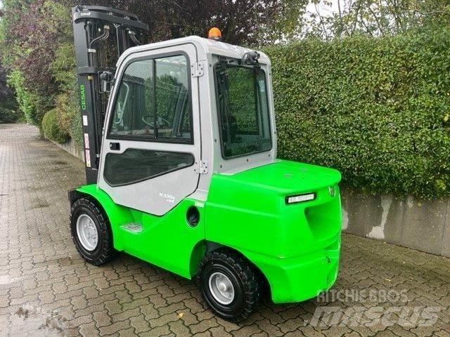 Cesab M335H-DV Дизелови камиони