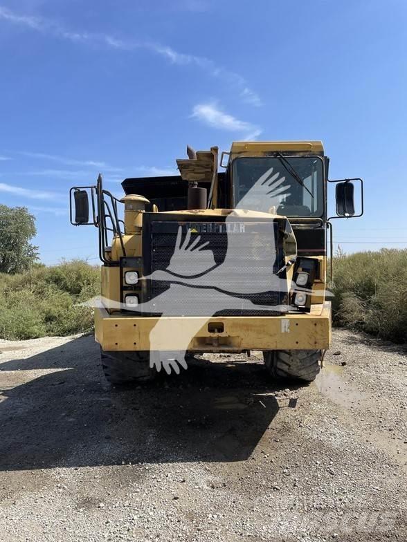 CAT D400D Дъмпери/моторни превозни средства