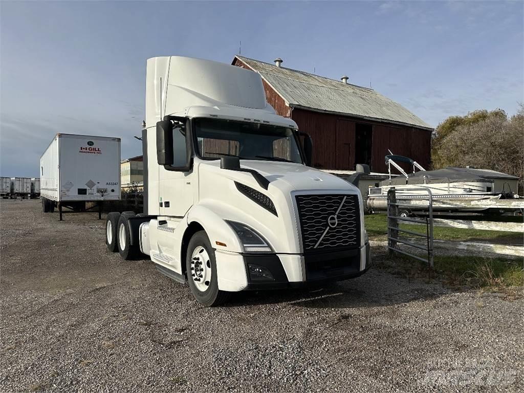 Volvo VNL300 Влекачи