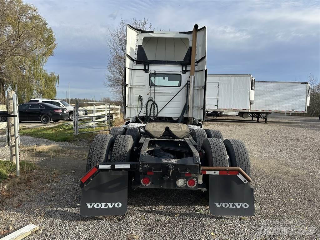 Volvo VNL300 Влекачи