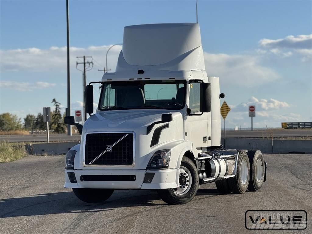 Volvo VNL300 Влекачи