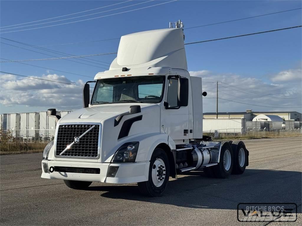 Volvo VNL300 Влекачи