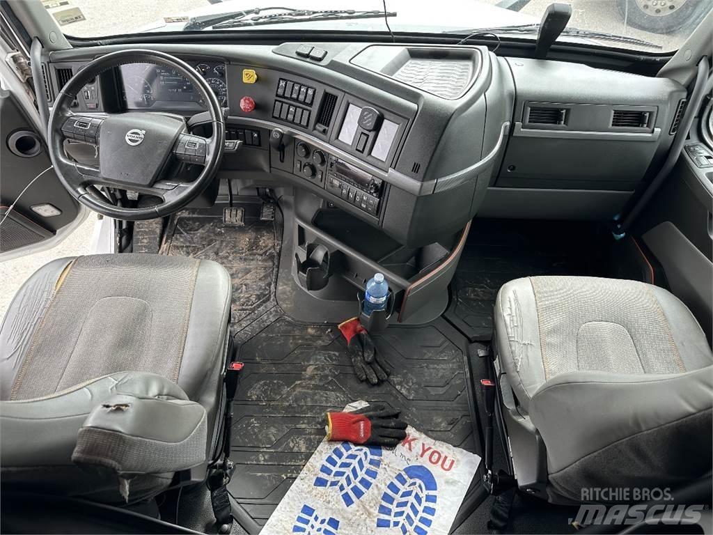 Volvo VNL760 Влекачи