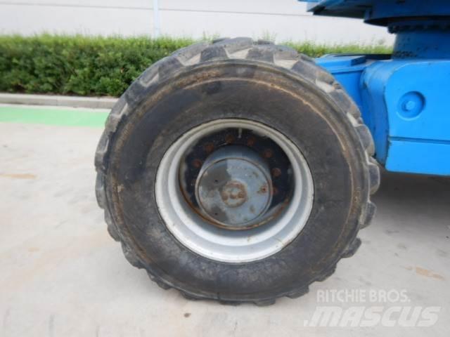 Aichi SP21AJ Телескопични повдигачи

