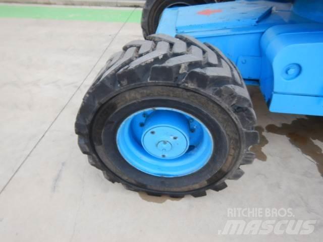 Aichi SP21AJ Телескопични повдигачи
