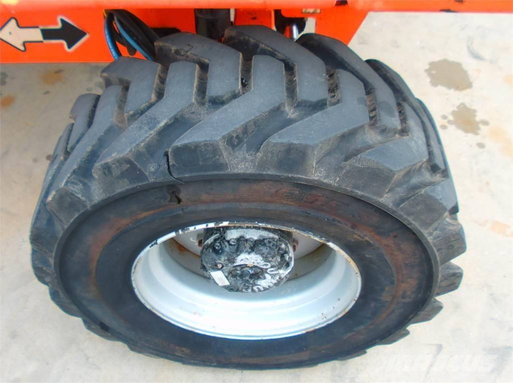 JLG 460SJ Телескопични повдигачи
