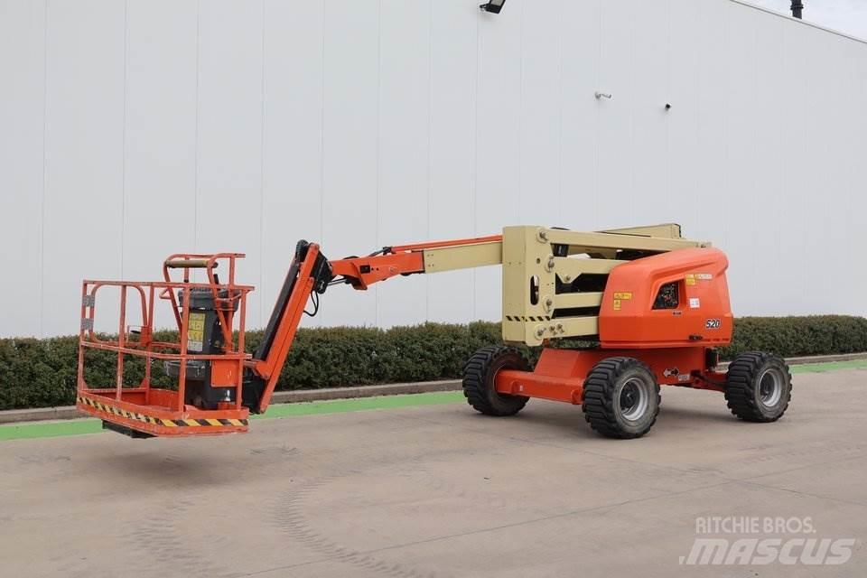 JLG 520AJ Съчленени стрелови подемници